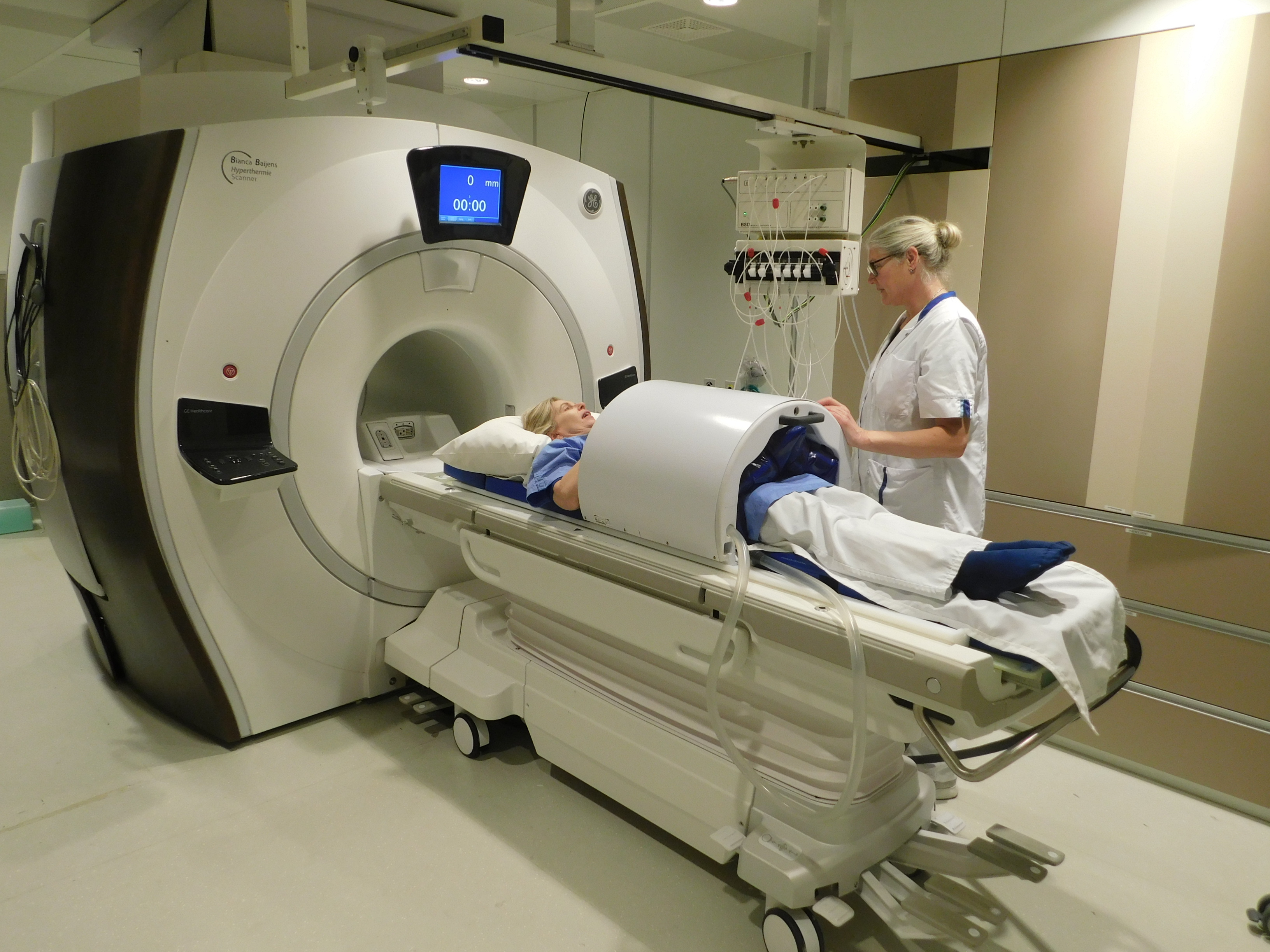 MR-guided hyperthermia treatment